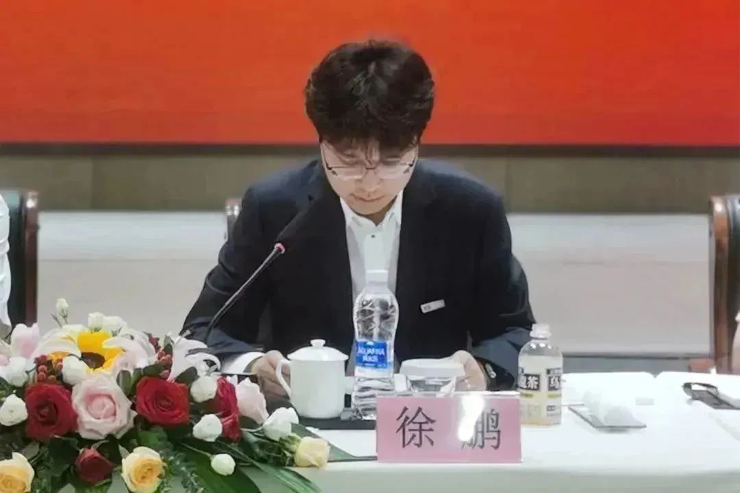 J9真人第一品牌集团召开2023年半年度经济工□□作会议